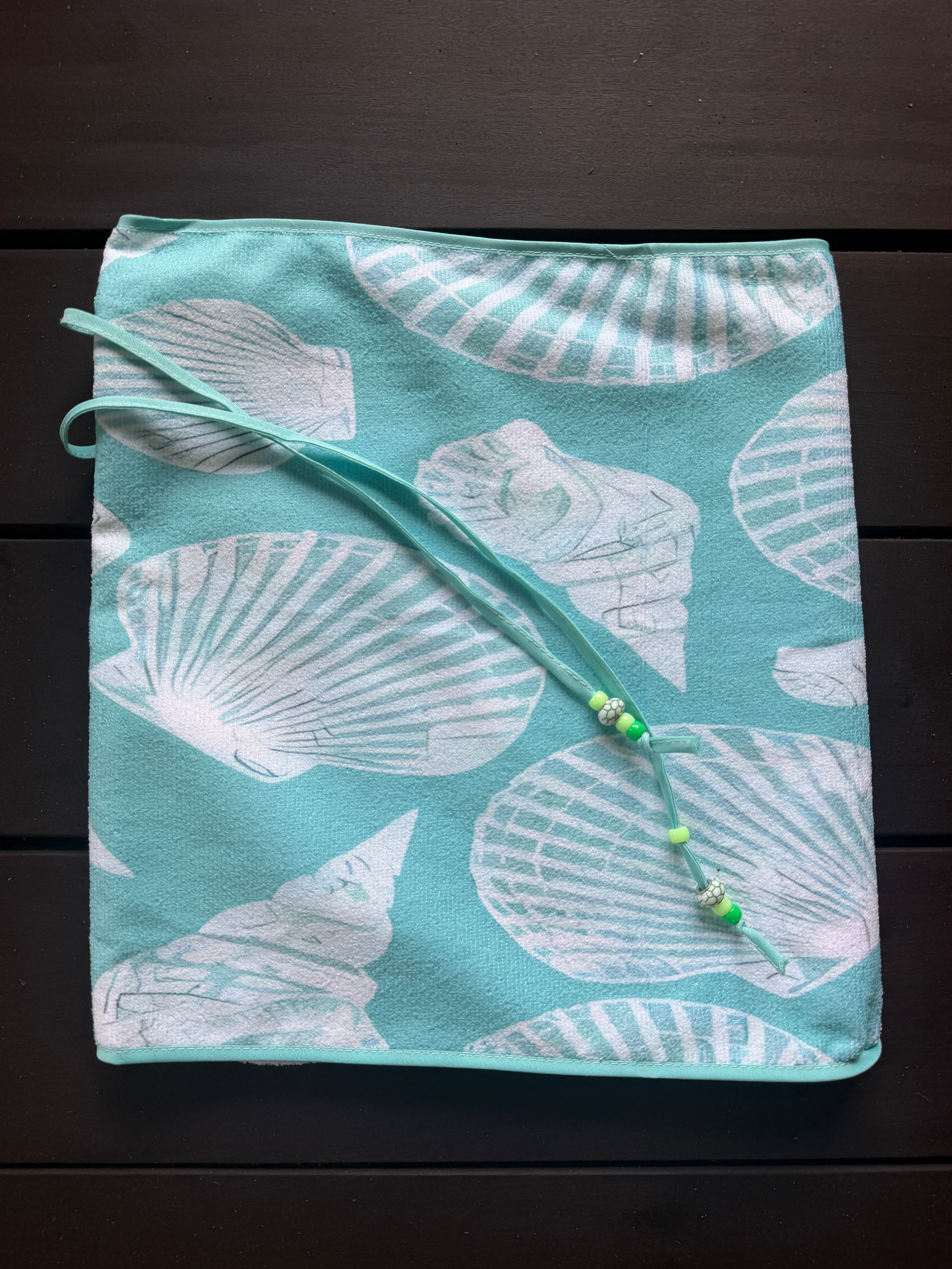 Sally sells seashells (towel 53inch by 15inch) (strings 310inch)