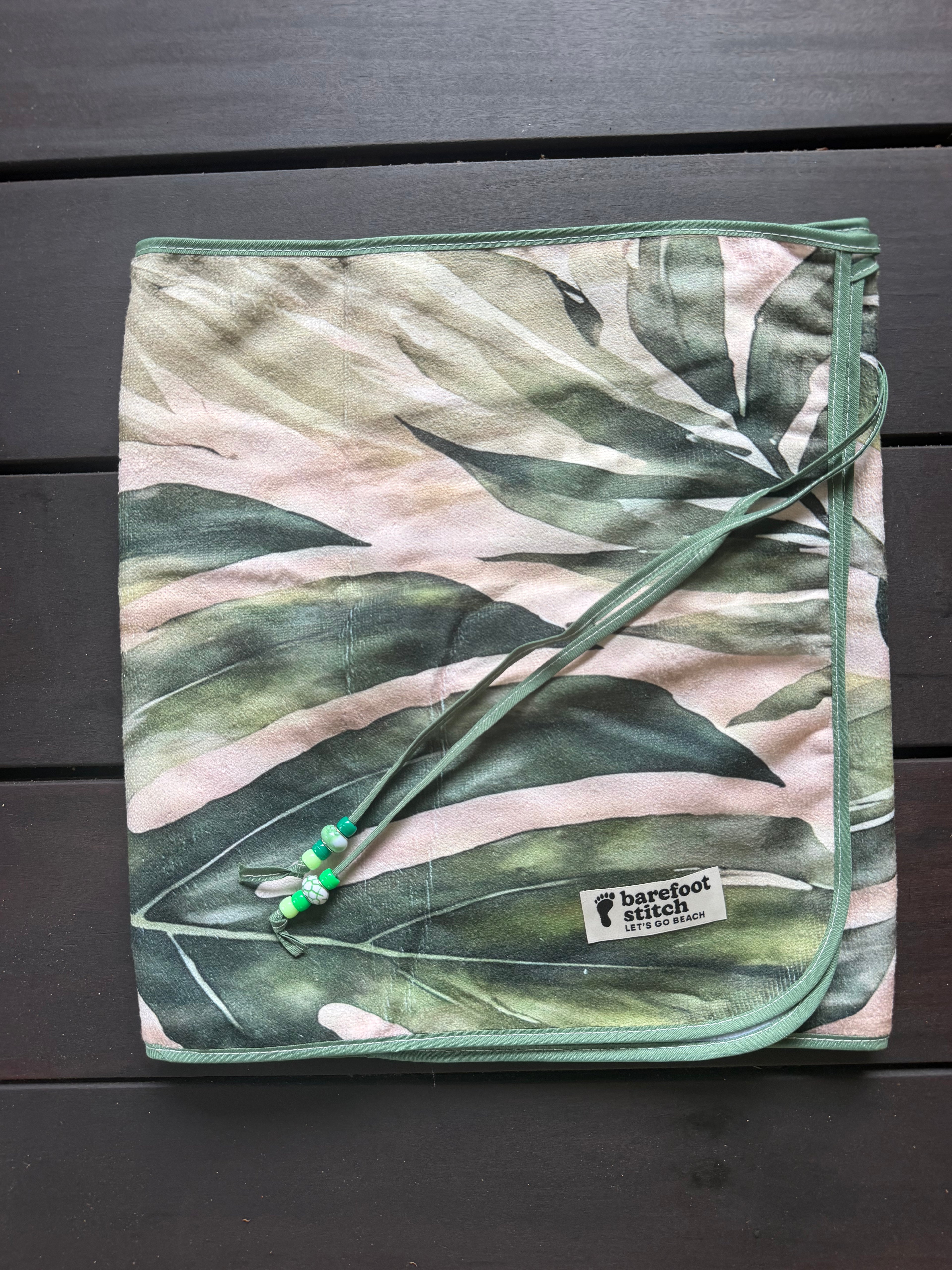 The monstera (towel 53inch by 15inch) (strings 310inch)